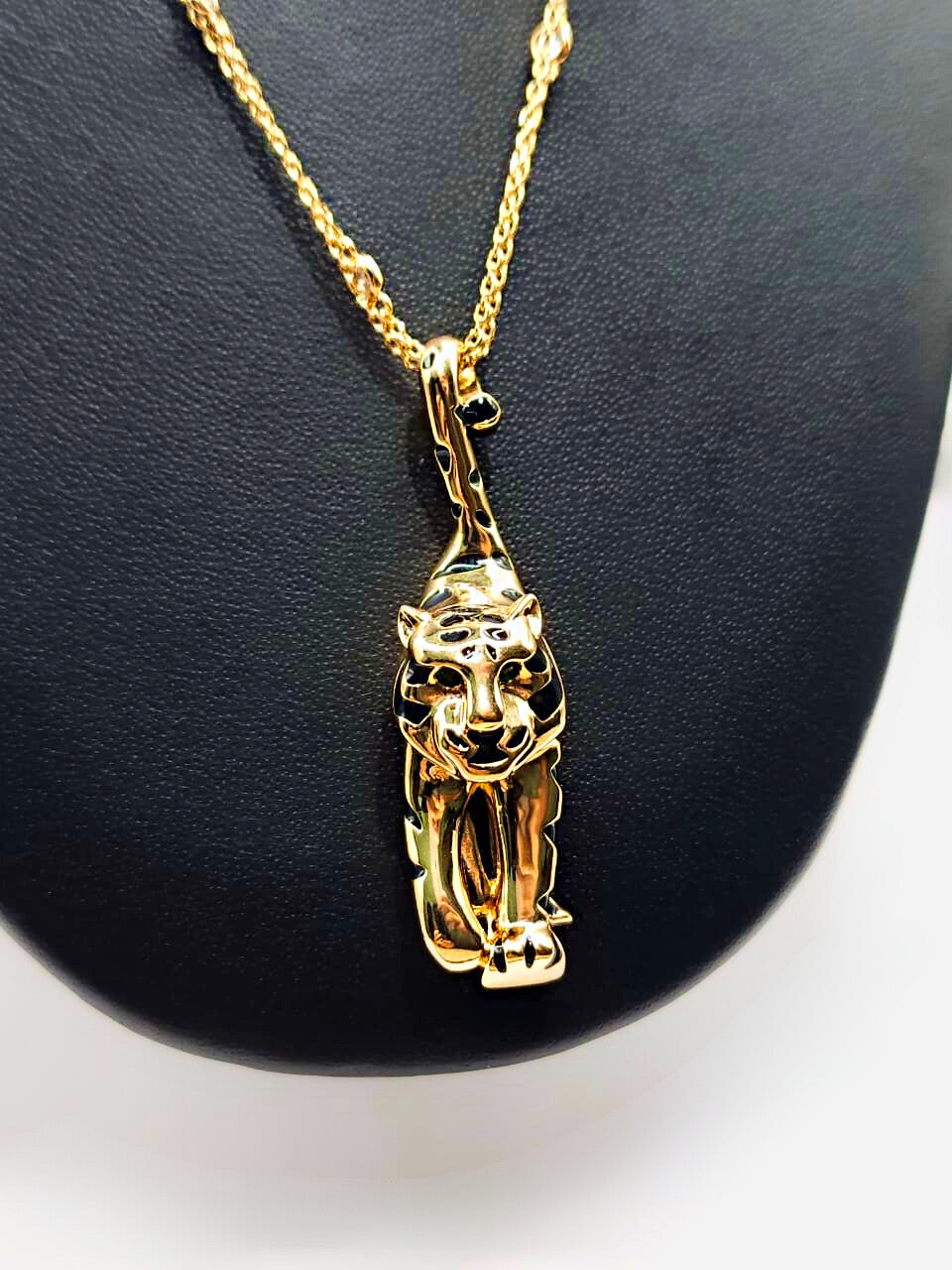 Colar Tigre com Cordão estilo Tiffany